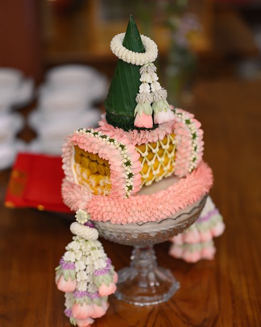 บายศรีดอกไม้สด — ผลงานของ Club Love Wedding