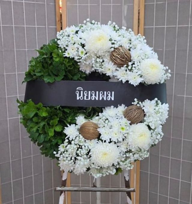 พวงหรีดดอกไม้สด — ผลงานของ Club Love Wedding