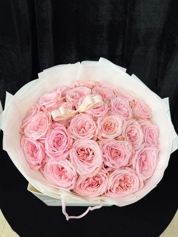 ช่อกุหลาบชมพู — ผลงานของ Club Love Wedding