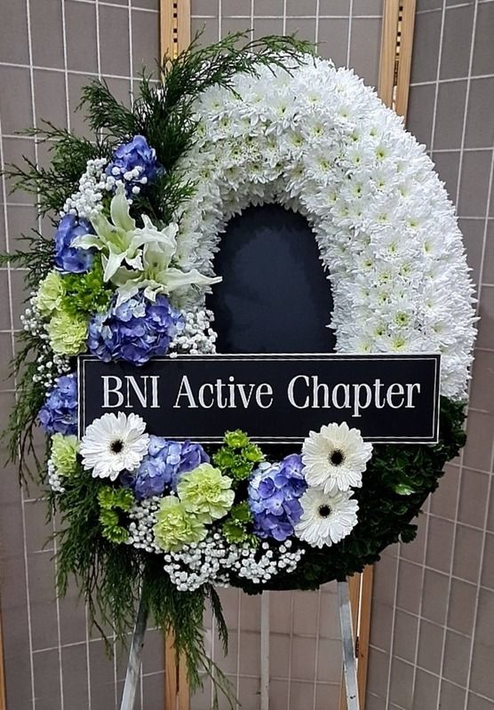 พวงหรีดดอกไม้สด — ผลงานของ Club Love Wedding