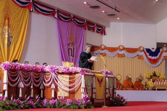 ตกแต่งเวทีงานพิธี — ผลงานของ Club Love Wedding