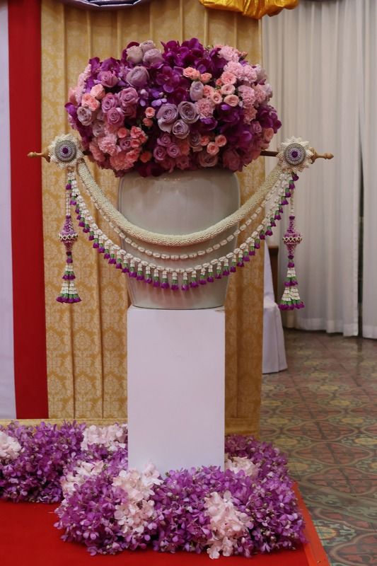 ซุ้มดอกไม้สด — ผลงานของ Club Love Wedding