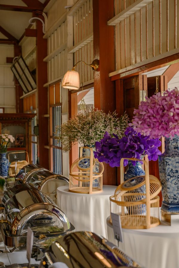 ดอกไม้ประดับโต๊ะอาหาร — ผลงานของ Club Love Wedding